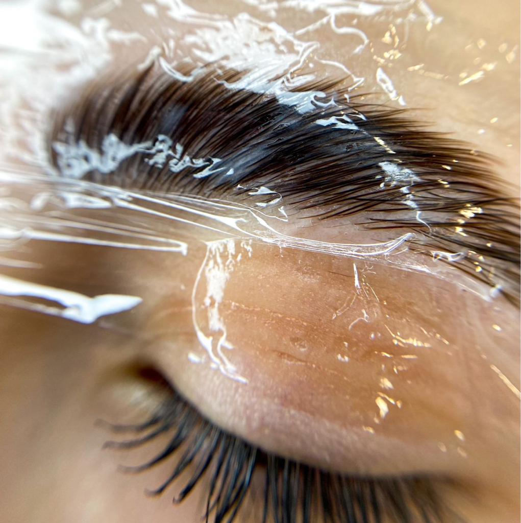 Ламинирование бровей