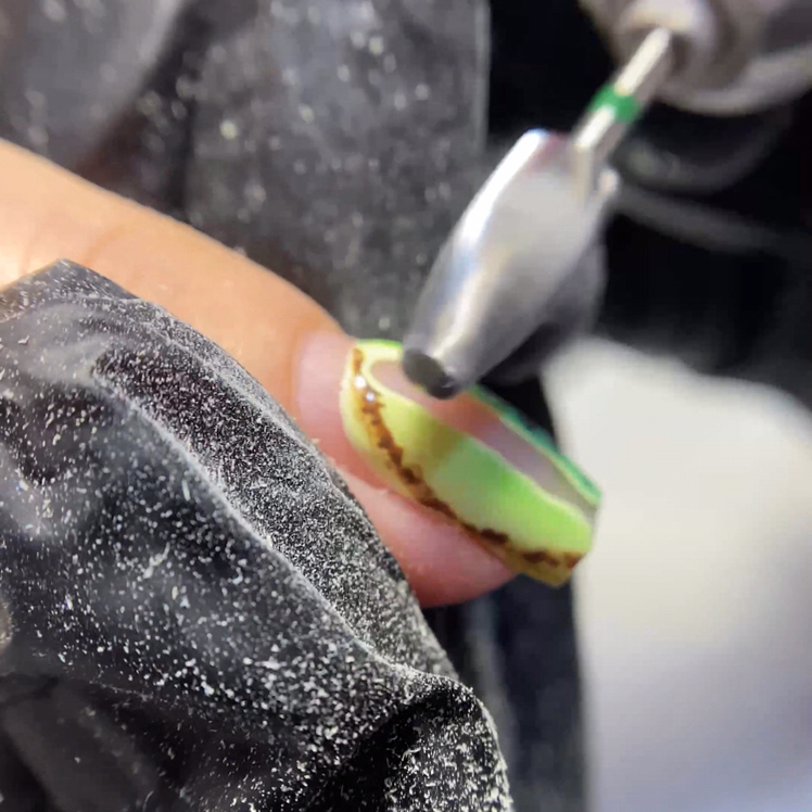 Снятие гель-лака без основной процедуры