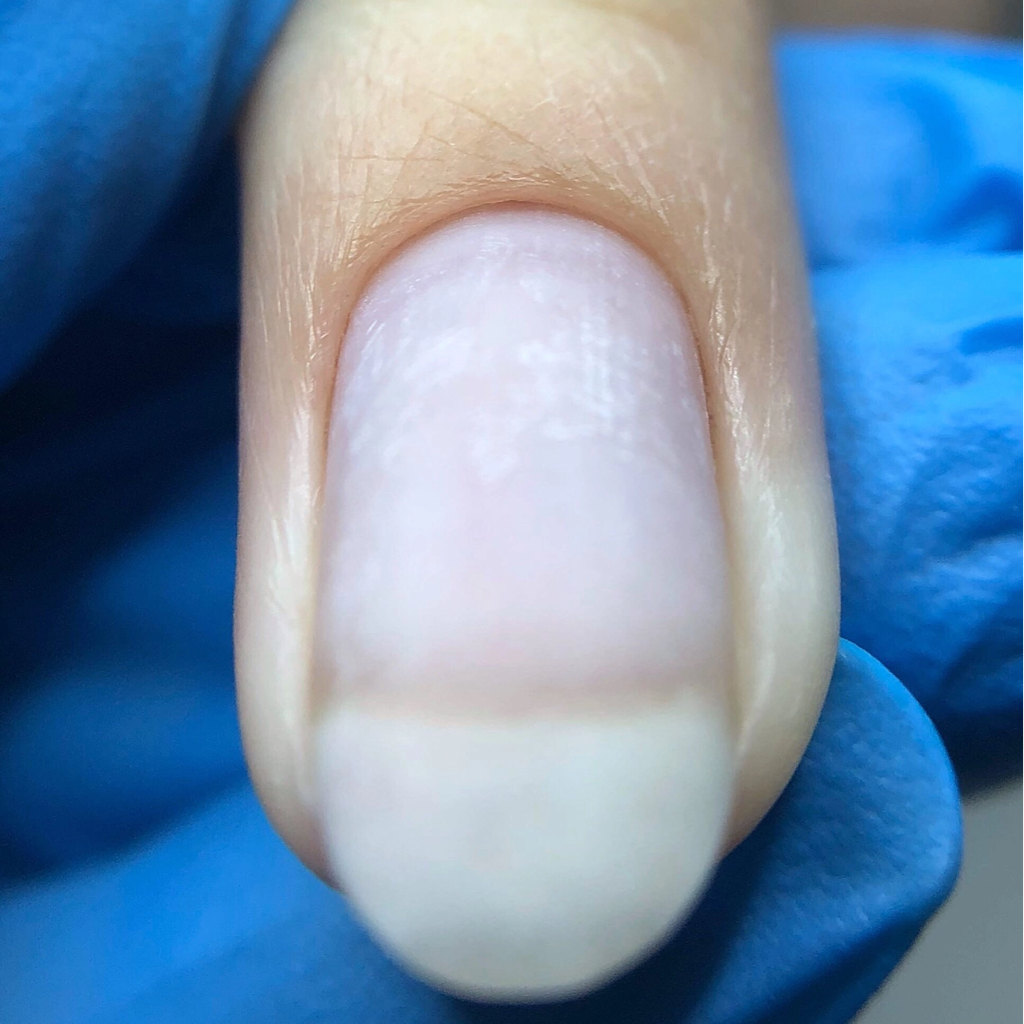 Маникюр без покрытия