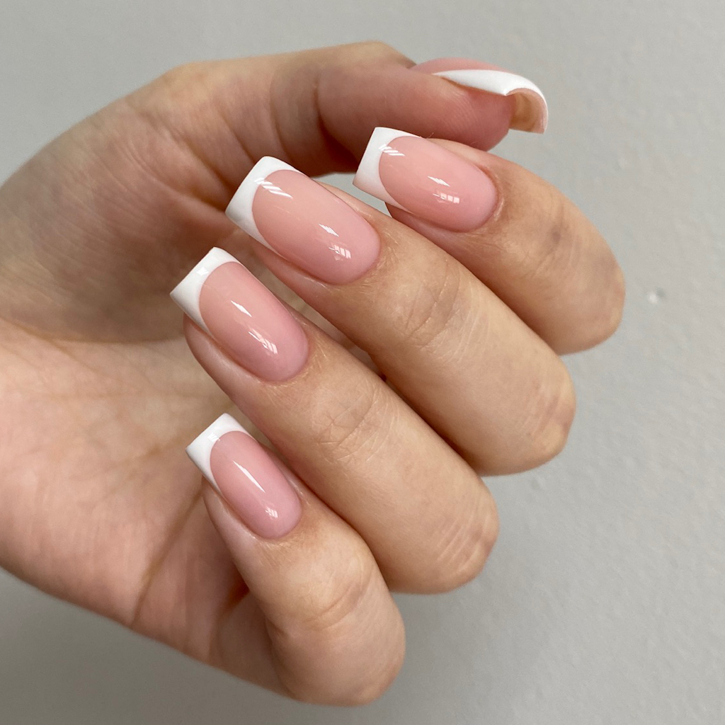 Маникюр с покрытием гель-лак