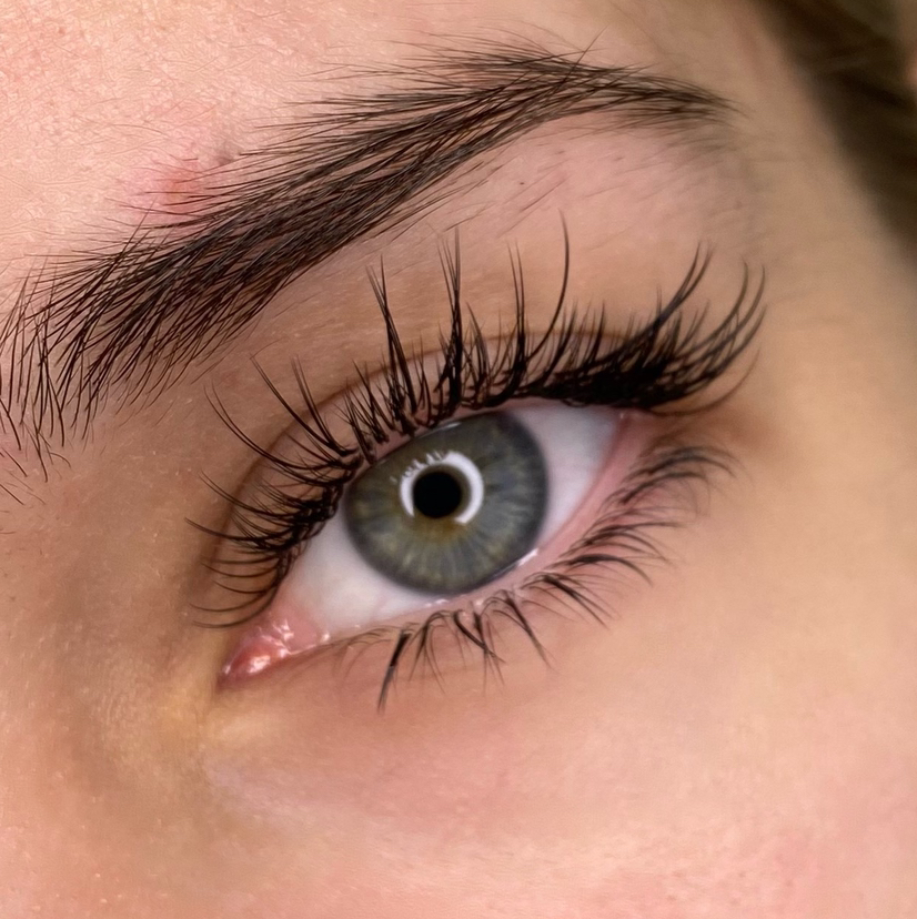 Наращивание нижних ресниц