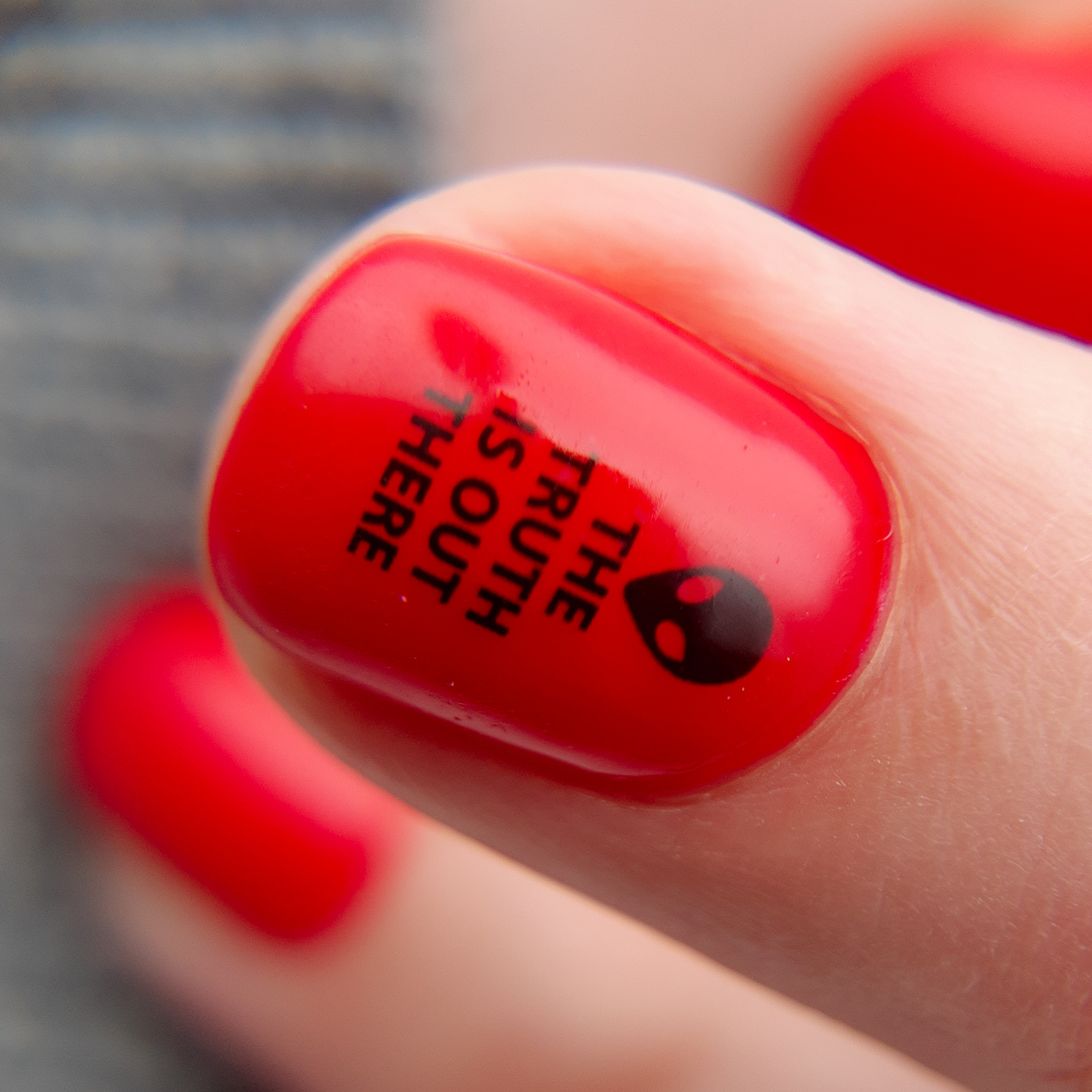 Комплекс с дизайном ЛАЙТ: снятие + аппаратный маникюр + покрытие + лёгкий дизайн