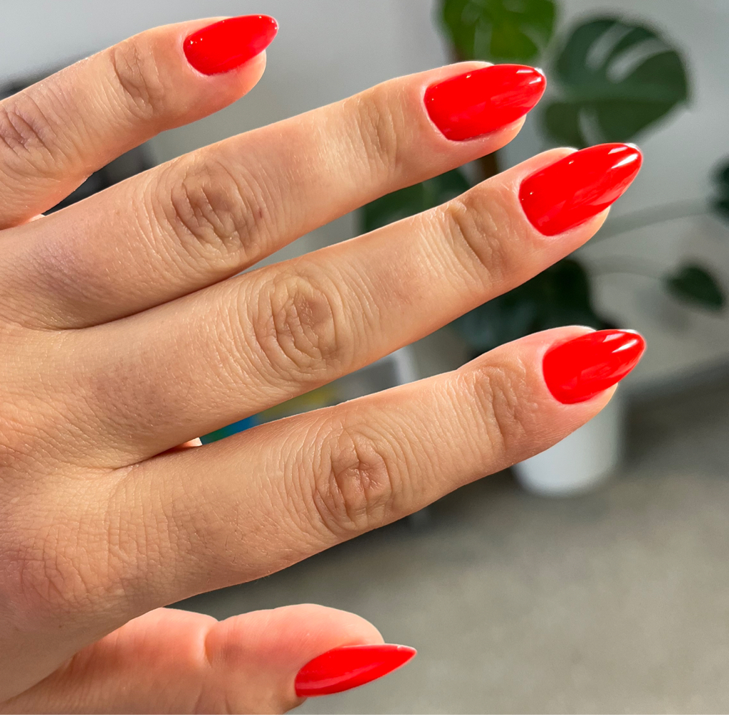 Укрепление гелем/акригелем с поднятием клюющих кончиков (выравнивание архитектуры)