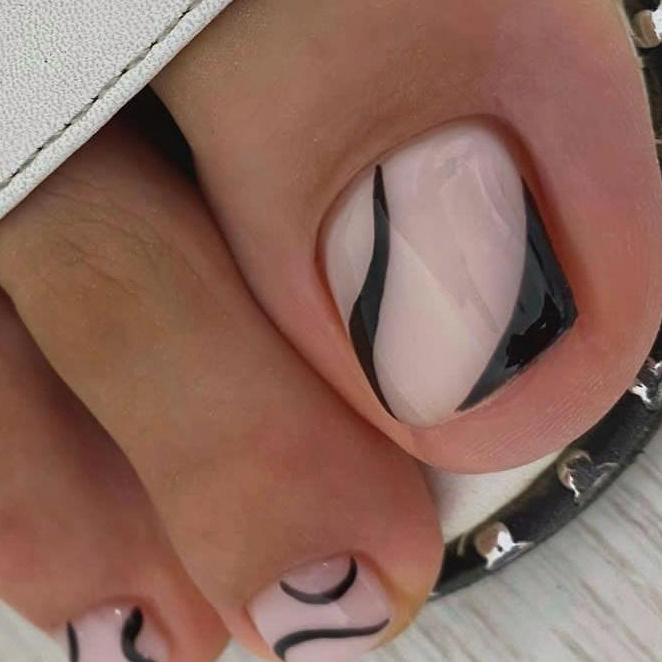 Педикюр с покрытием