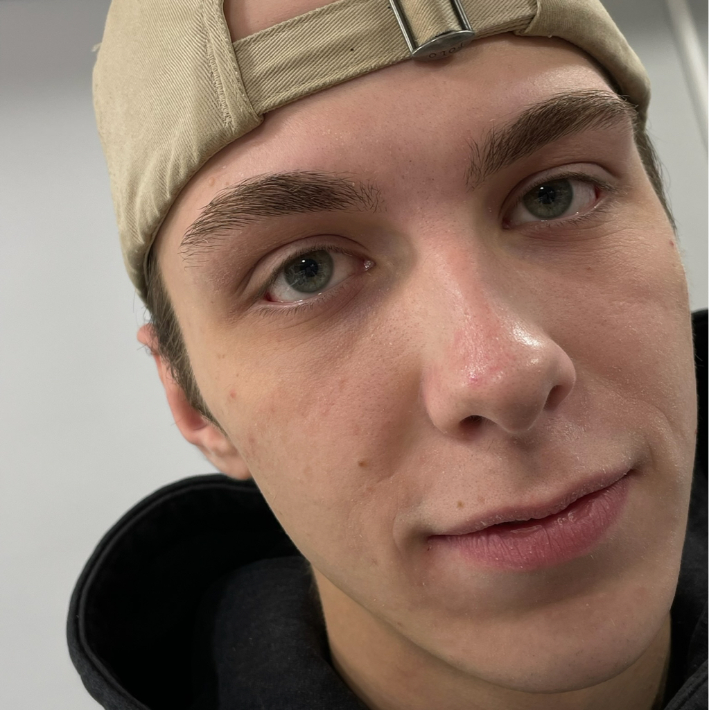 Мужская коррекция бровей