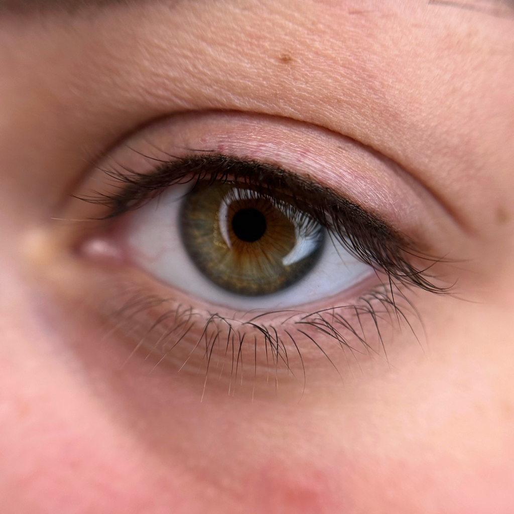 Перманентный макияж век - межресничка (второй этап)