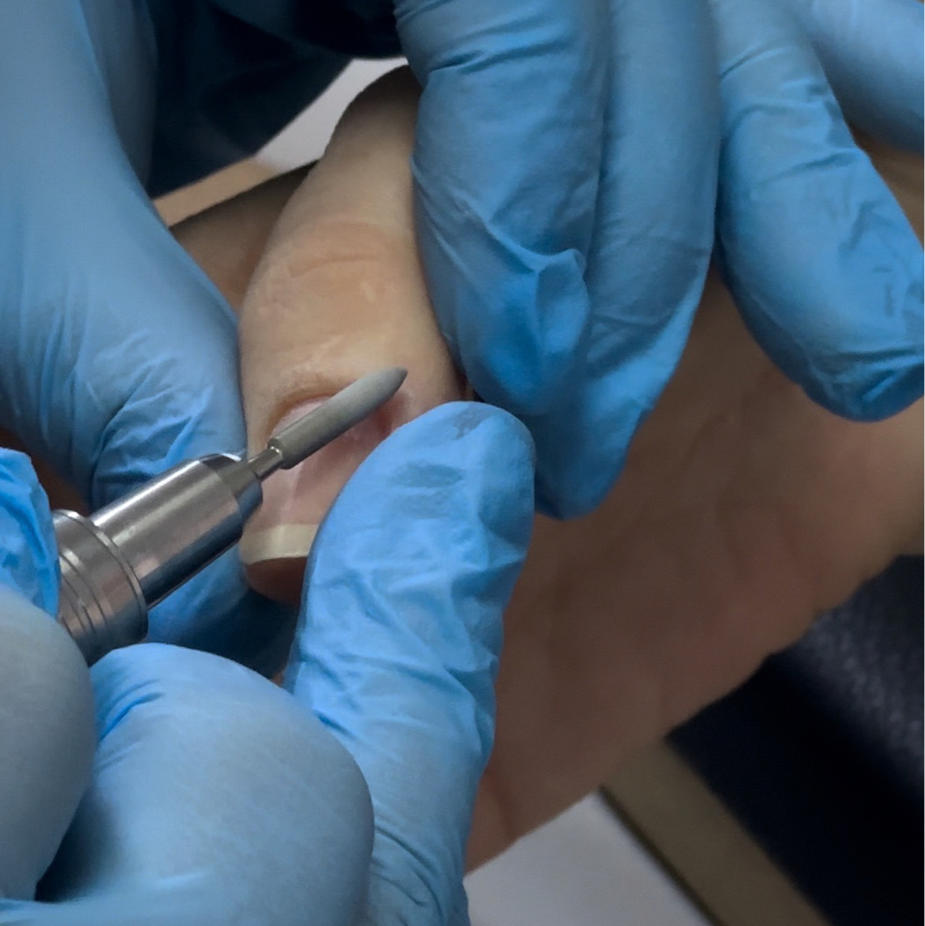 Маникюр аппаратный / комби