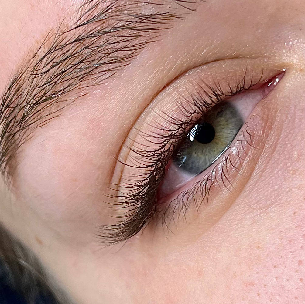 Наращивание ресниц один объём