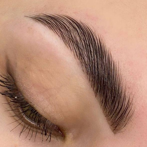 Оформление бровей (коррекция пинцет/нить+окрашивание)