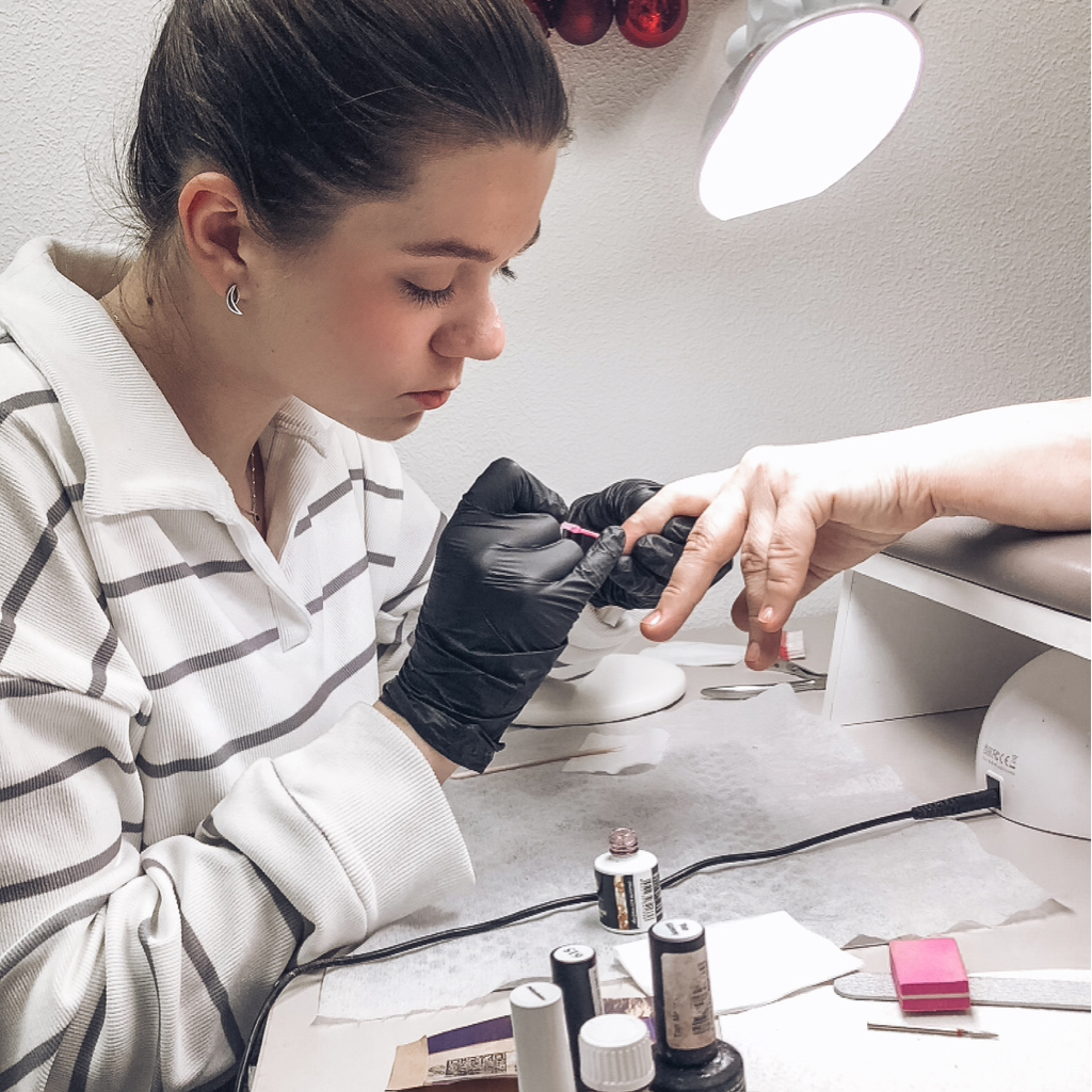 Базовый курс маникюра