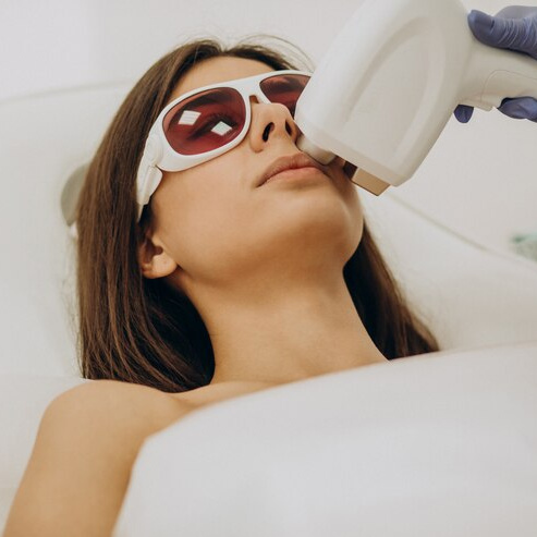 Лазерное омоложение Лицо + шея в подарок