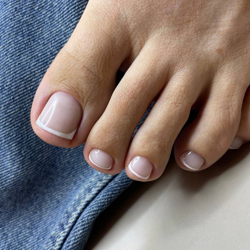 Педикюр гигиенический «Экспресс» + долговременное покрытие Френч (без обработки стоп) (с 01.09.2025 - 75 руб)