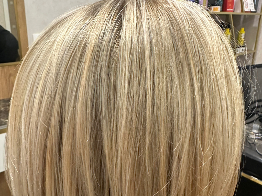 Мелирование  на короткие волосы( без учета материала )