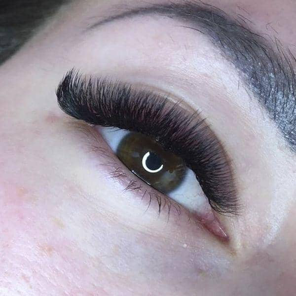 Наращивание ресничек 4D