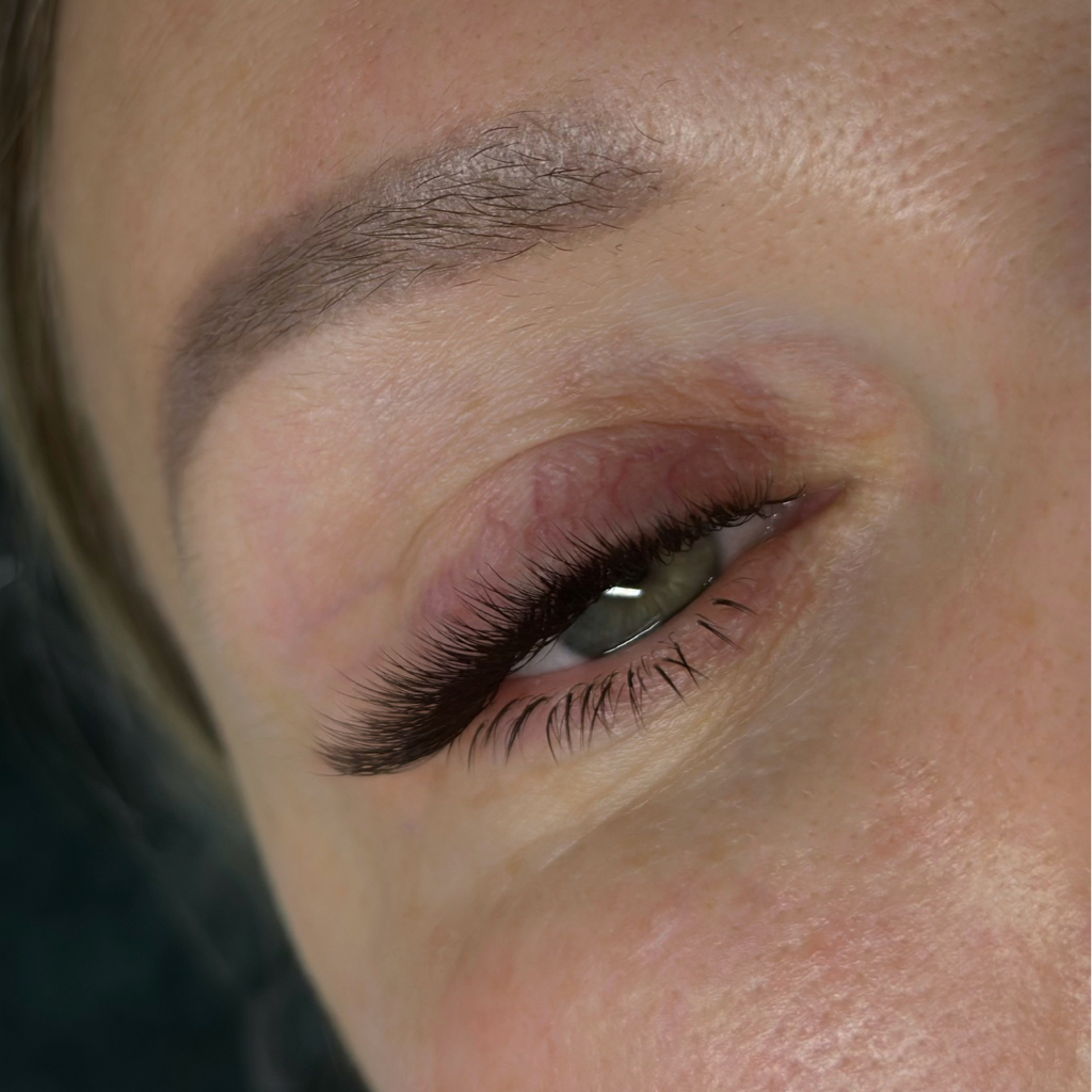 КОМПЛЕКС НАРАЩИВАНИЕ ВЕРХНИХ И НИЖНИХ РЕСНИЦ ТОП- МАСТЕР ЕЛЕНА