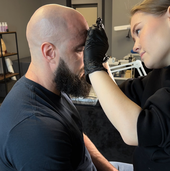 Мужское оформление бровей