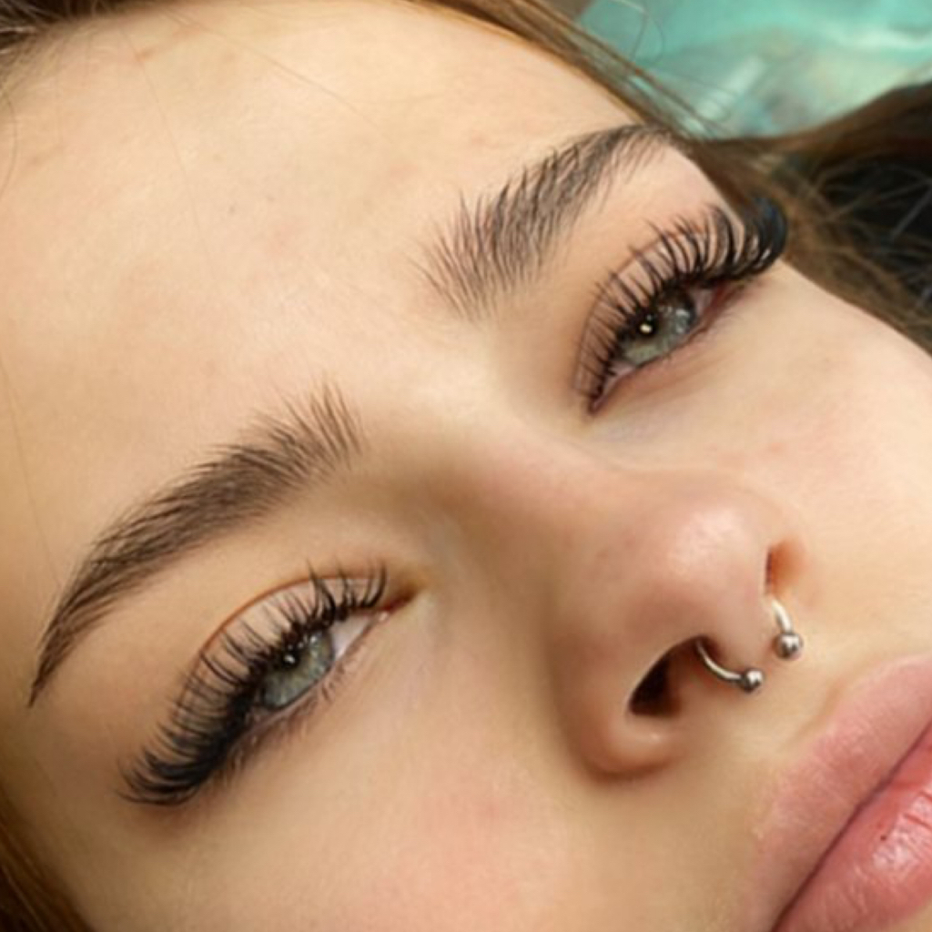 Наращивание ресниц 2д