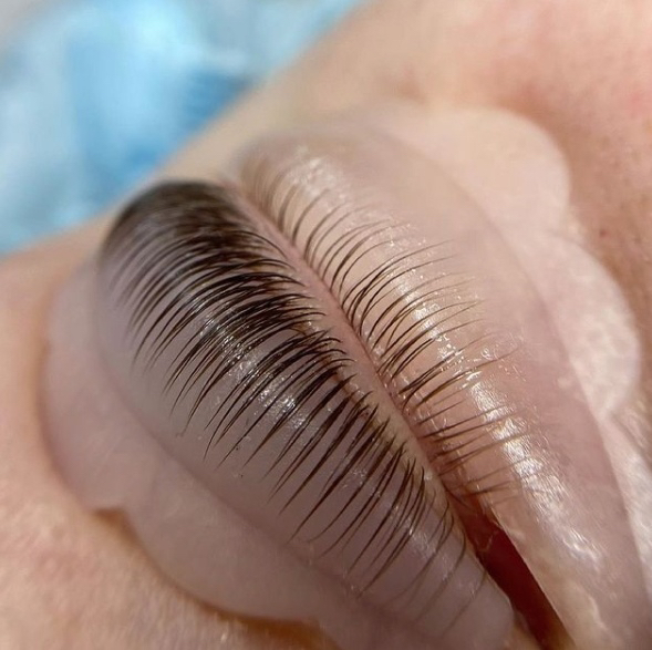 Ламинирование нижних ресниц