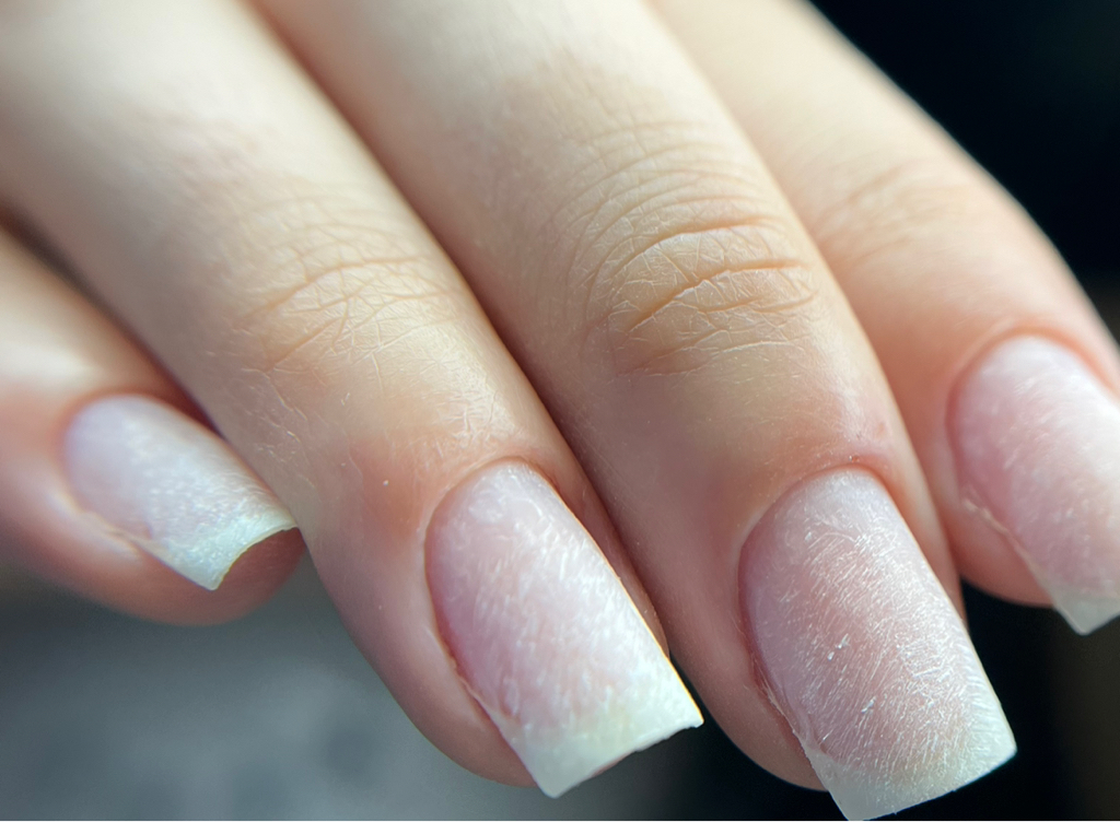 Маникюр+покрытие+укрепление (+15 мин.)