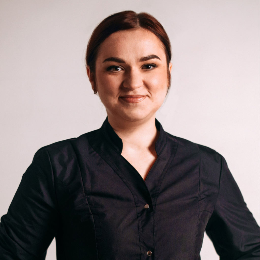Захарова Карина