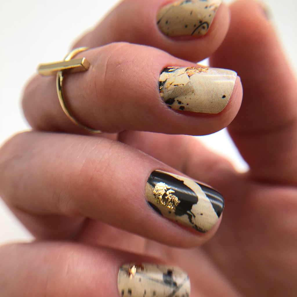 HIT! «ПЛЁНКИ + маникюр»