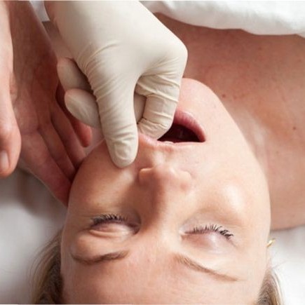 Буккальный массаж лица