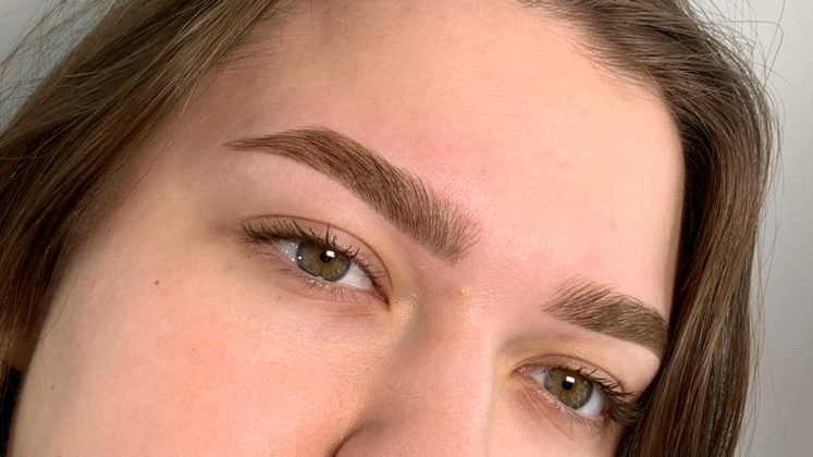 Архитектура бровей с окрашиванием