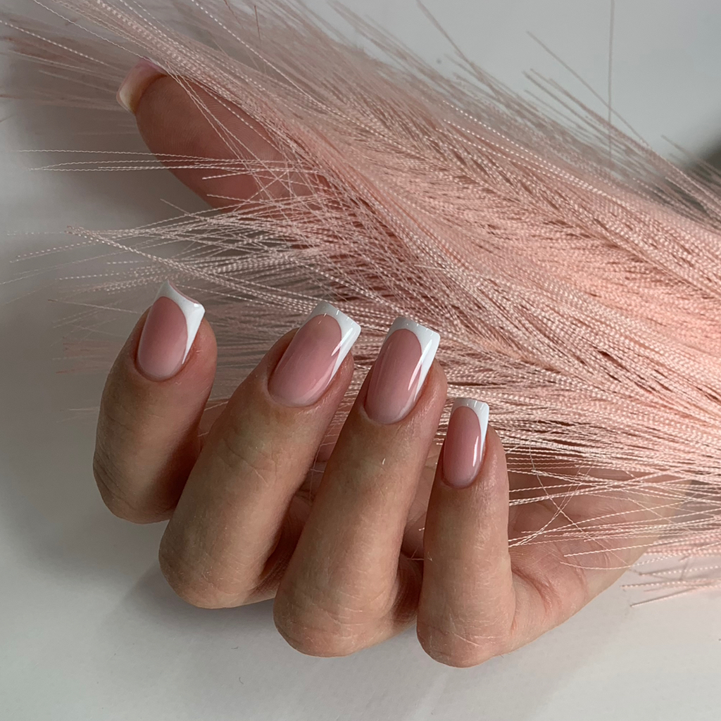 Маникюр с покрытием