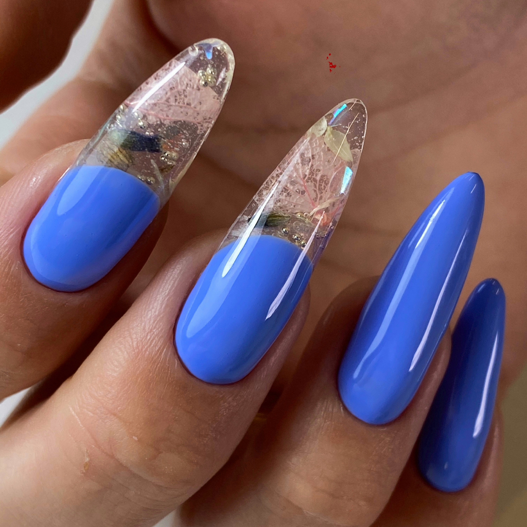 Наращивание ногтей