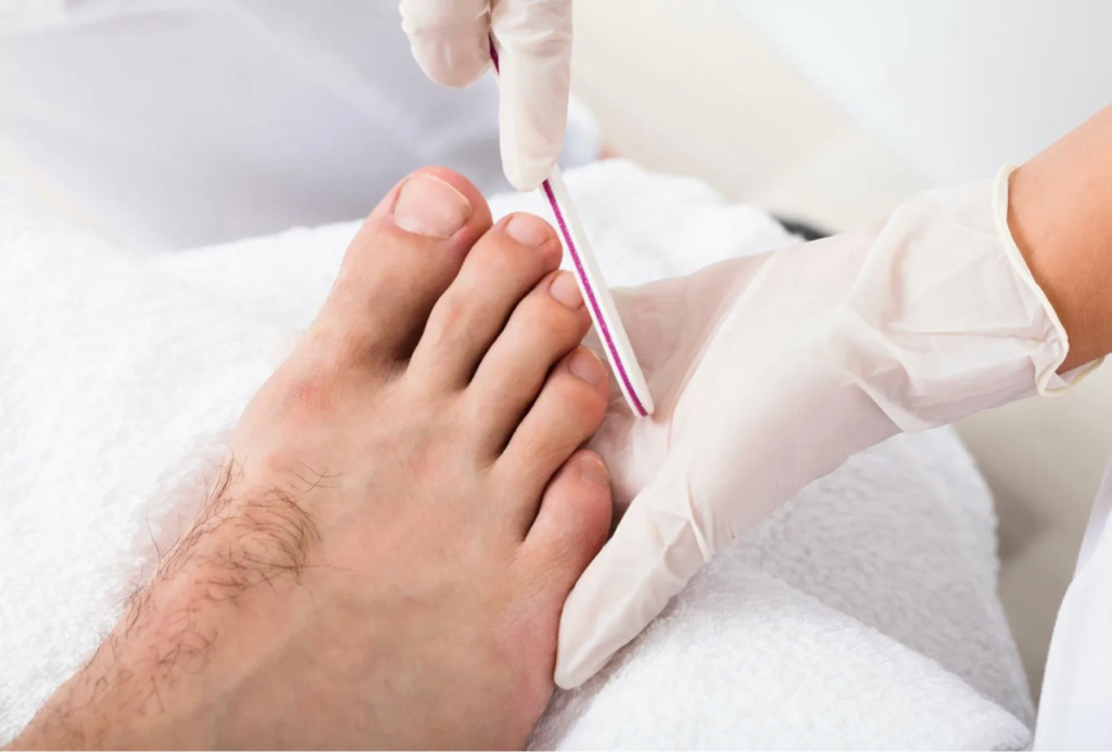 Мужской педикюр (стопы + пальцы)  Топ-мастер