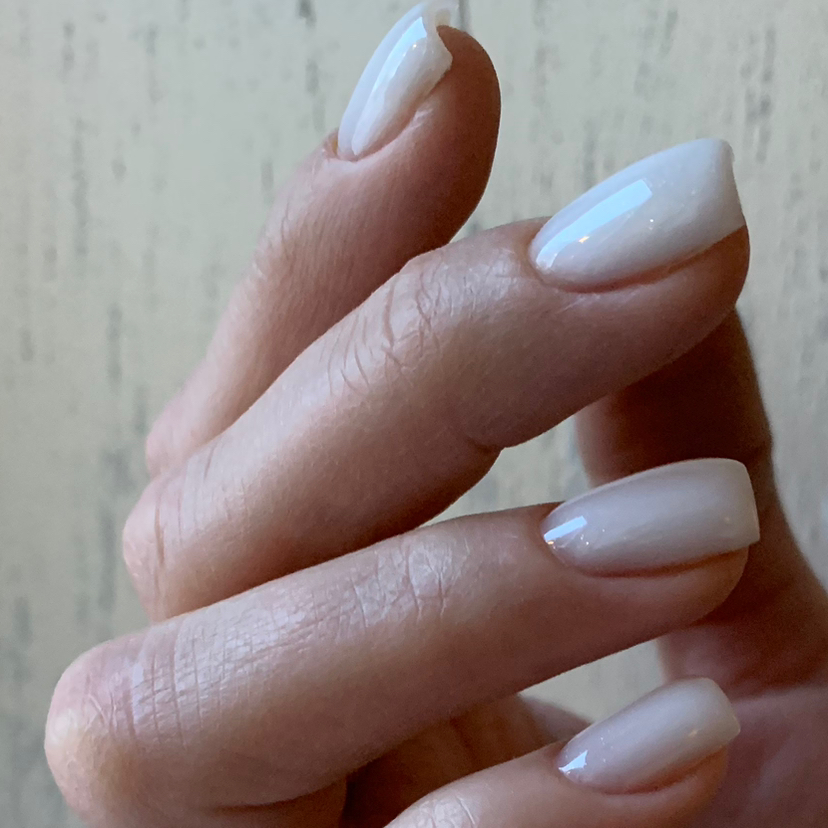 Маникюр с покрытием гель-лак