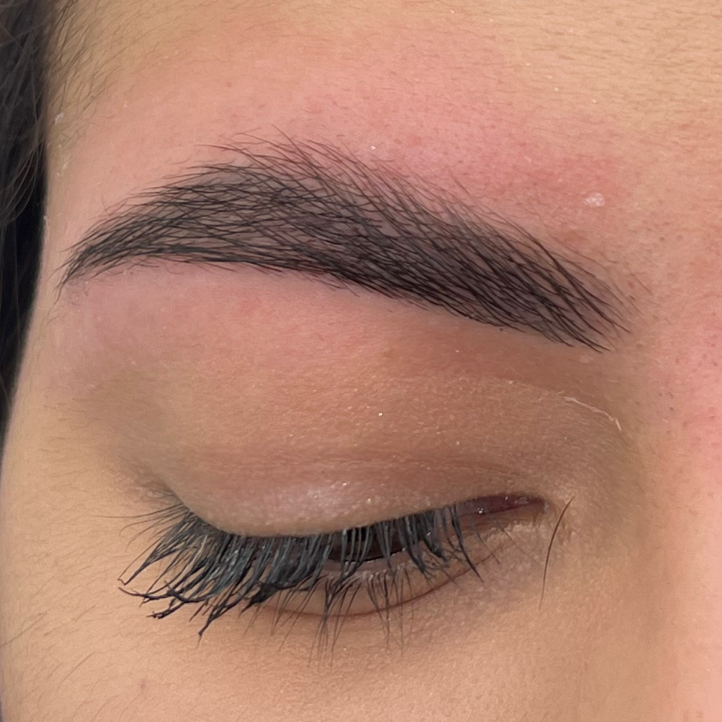 Оформление бровей (без окрашивания)