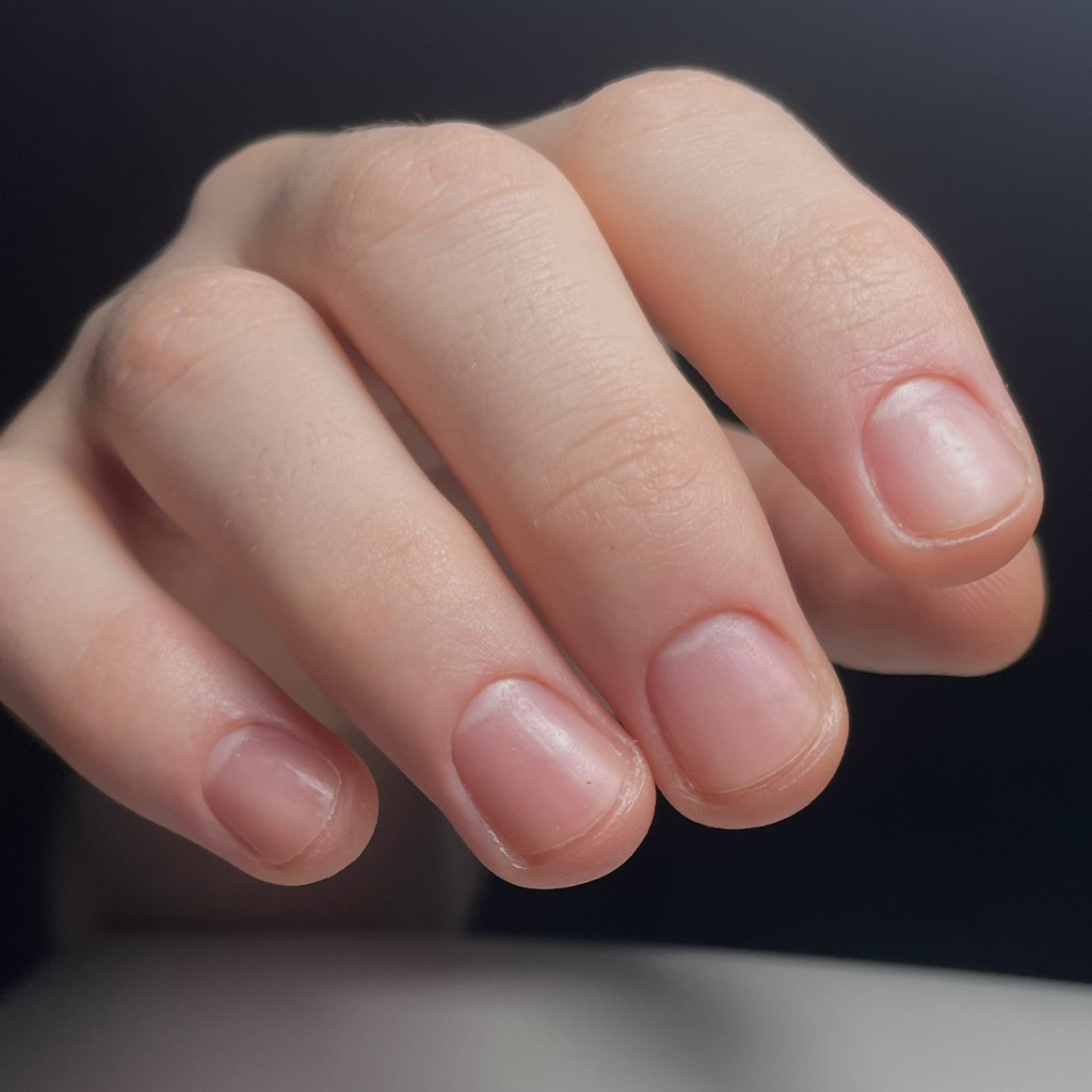 Маникюр без покрытия/ Мужской маникюр  Входит снятие (если нужно)