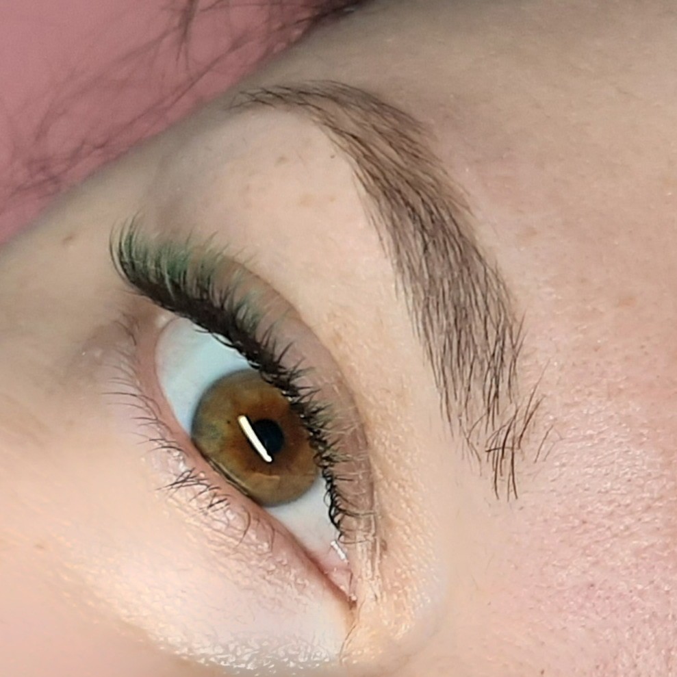 Коррекция бровей воск+пинцет