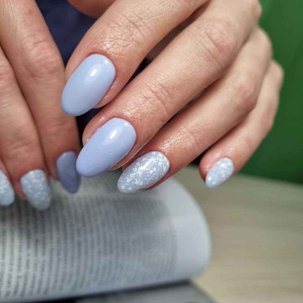 Маникюр с покрытием гель-лак