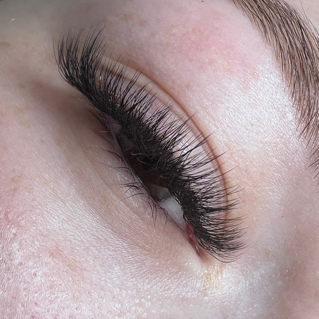Наращивание ресниц объем 3D
