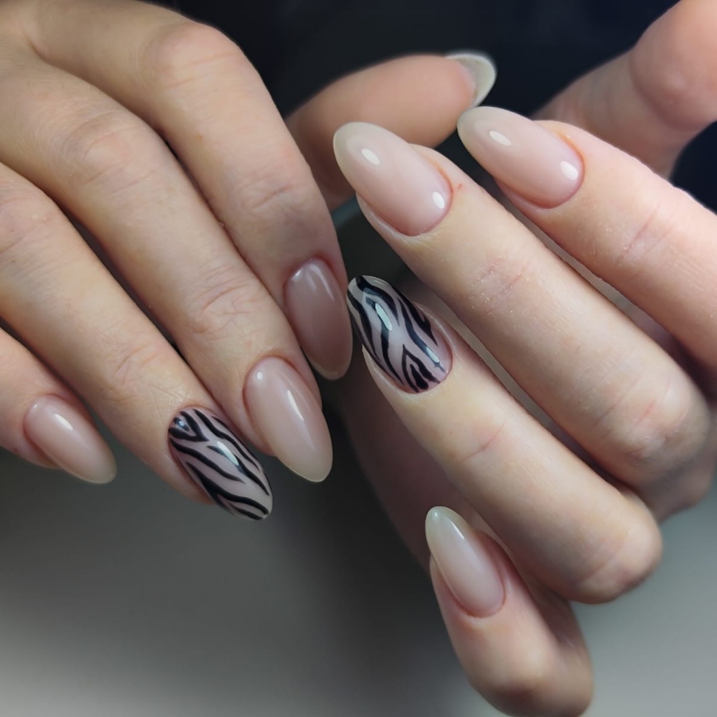 Коррекция ногтей