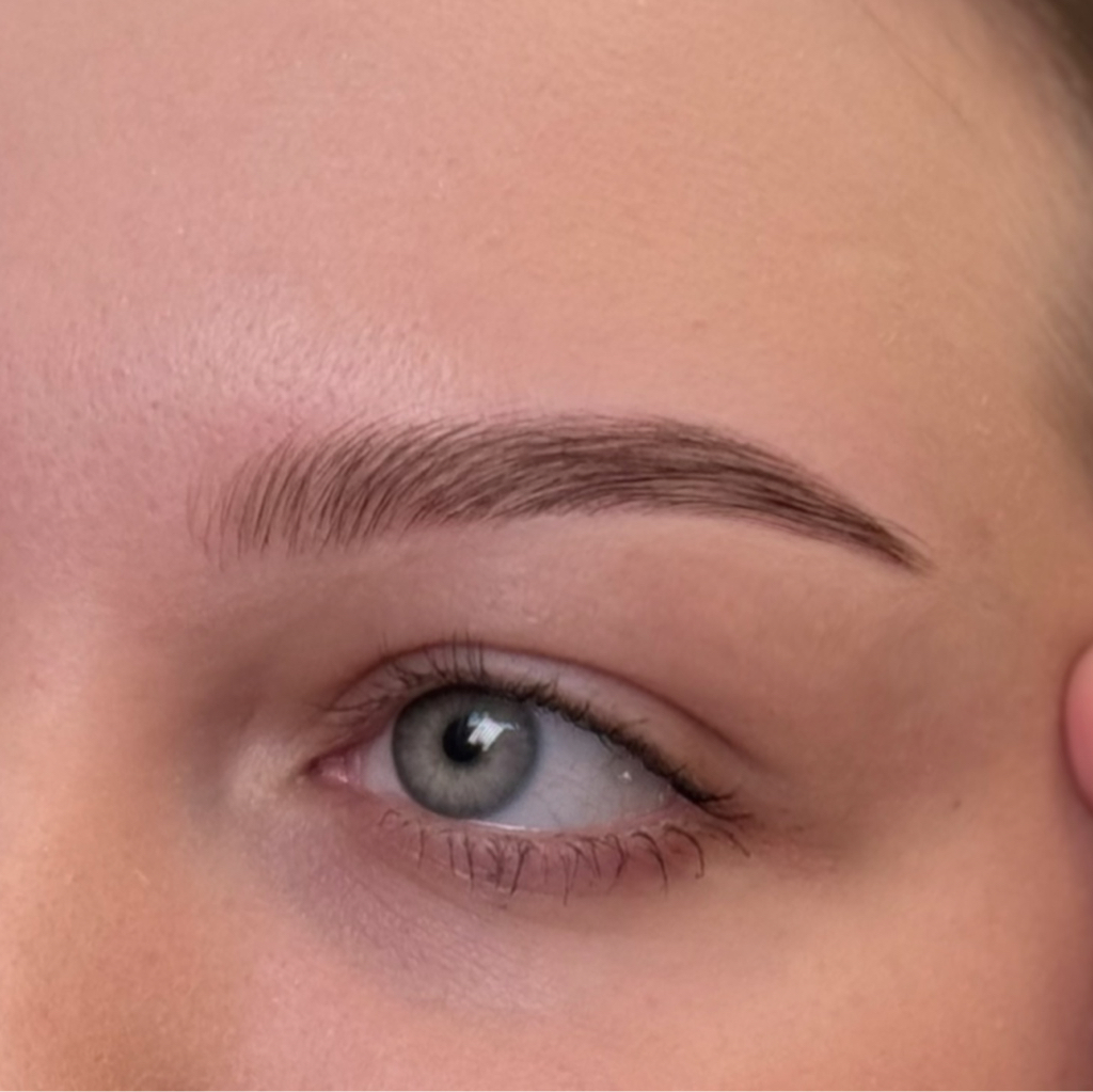 SCHULUNG (Browlift + färben) individuell