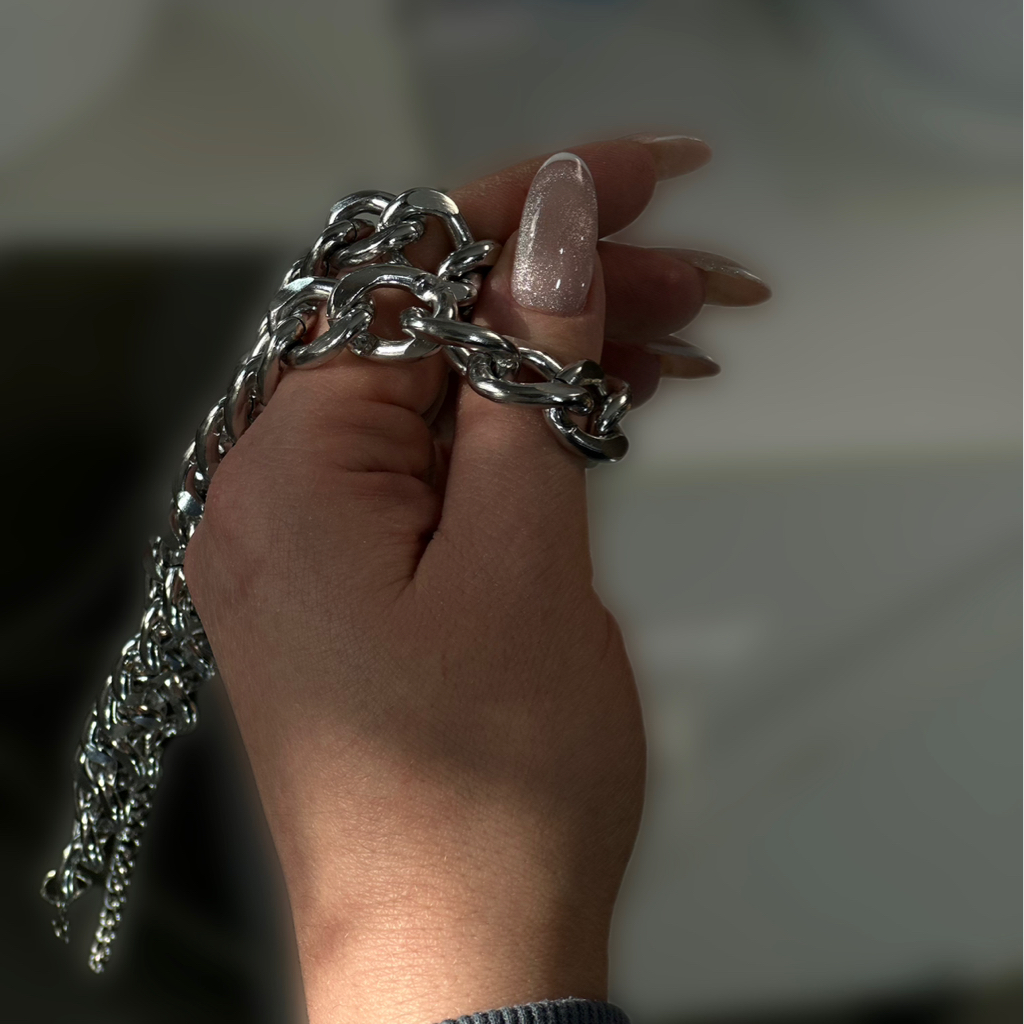 Комбинированный маникюр с покрытием и укреплением (гель/акрил)