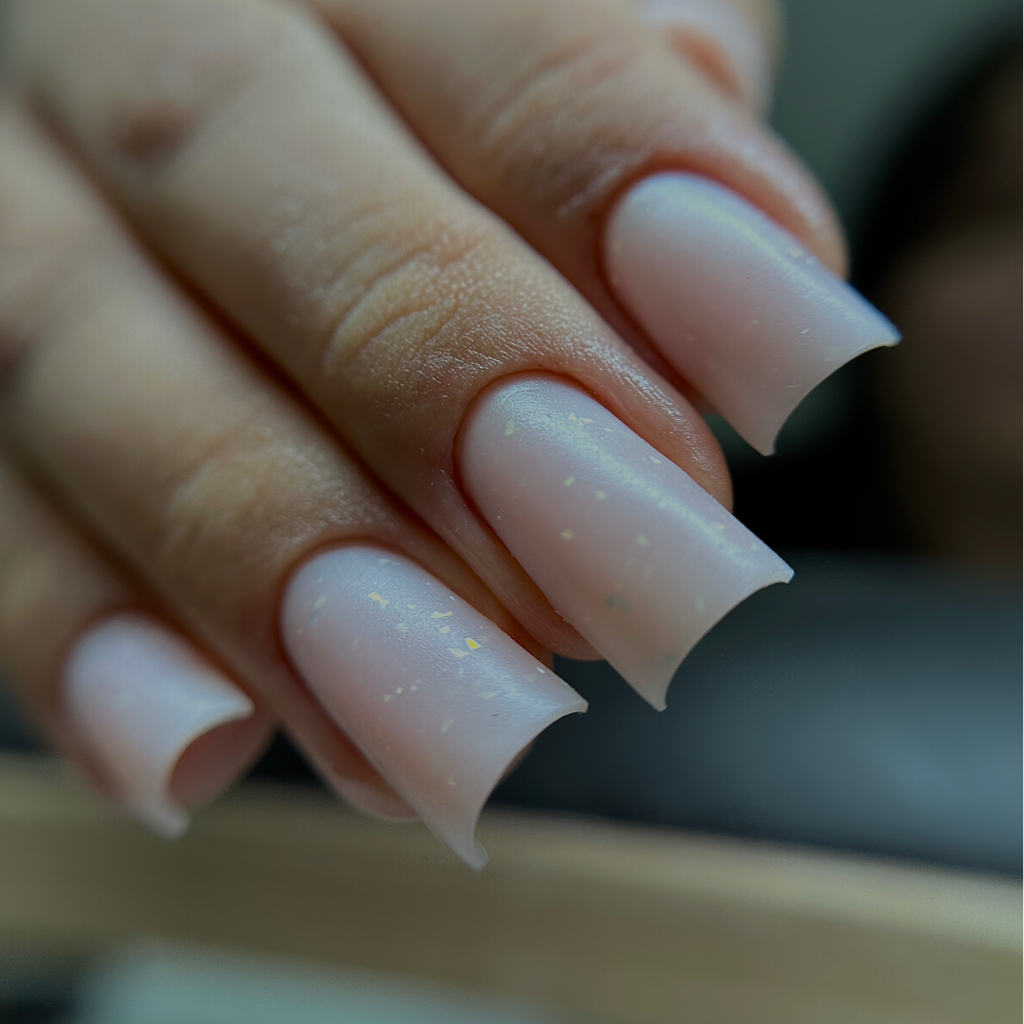 Маникюр+моделирование всех ногтей+покрытие