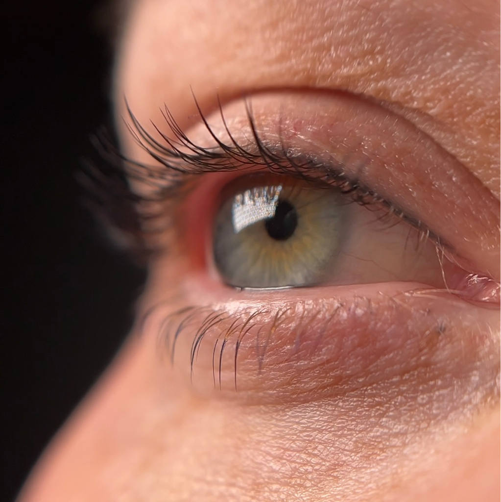 Ламинирование  верхних и нижних  ресниц