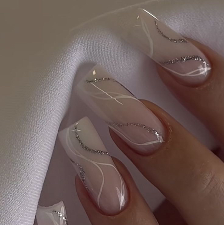 Наращивание ногтей с маникюром