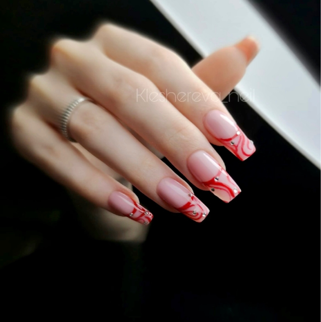 Коррекция нарощенных ногтей