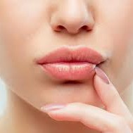 Juvederm 1ml
Контурна пластика губ
