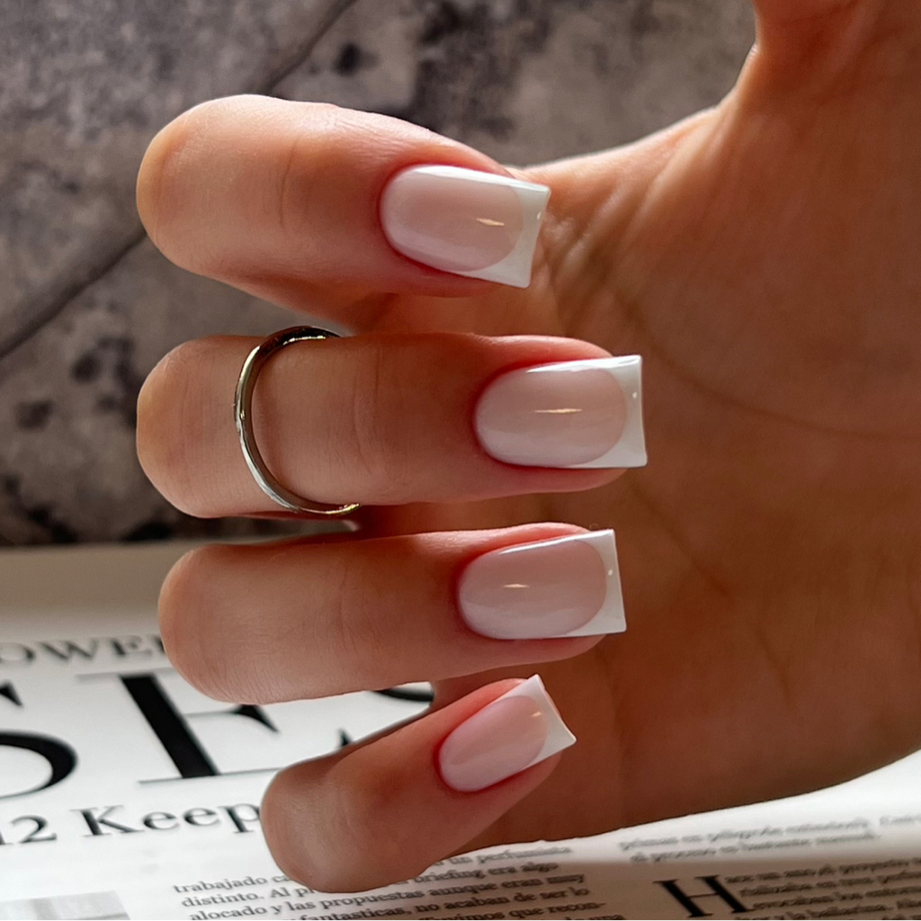 Пакет «FRENCH»  •комбинированный маникюр •архитектура/достроение углов •укрепление гель/полигель •цвет/комуфлирующий гель •френч/лунки/обратный френч/