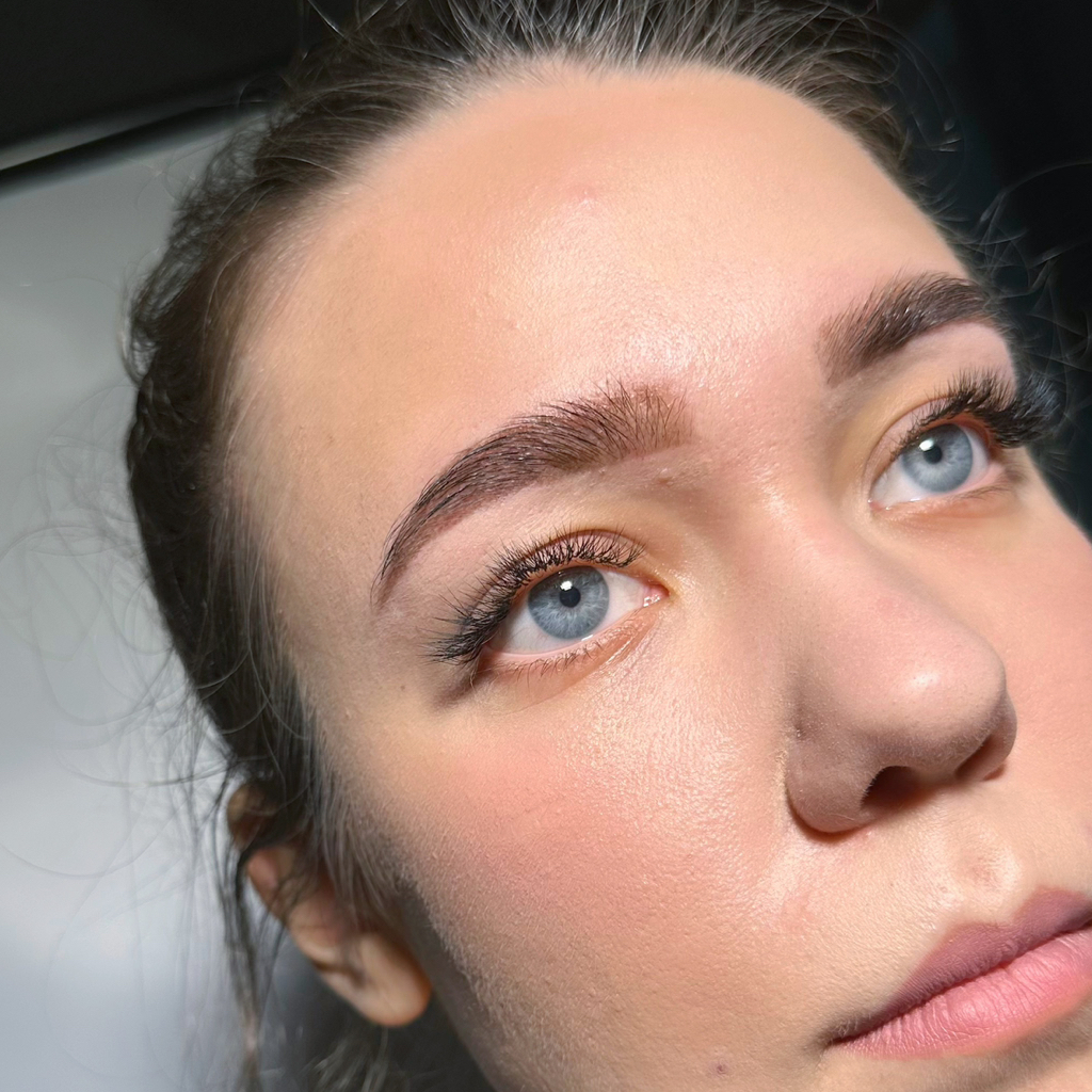 Сет наращивание ресниц 2d + брови (мастер)