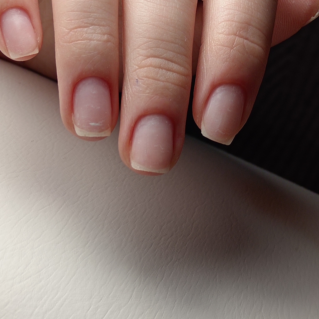 Снятие наращённых ногтей+маникюр(без покрытия)