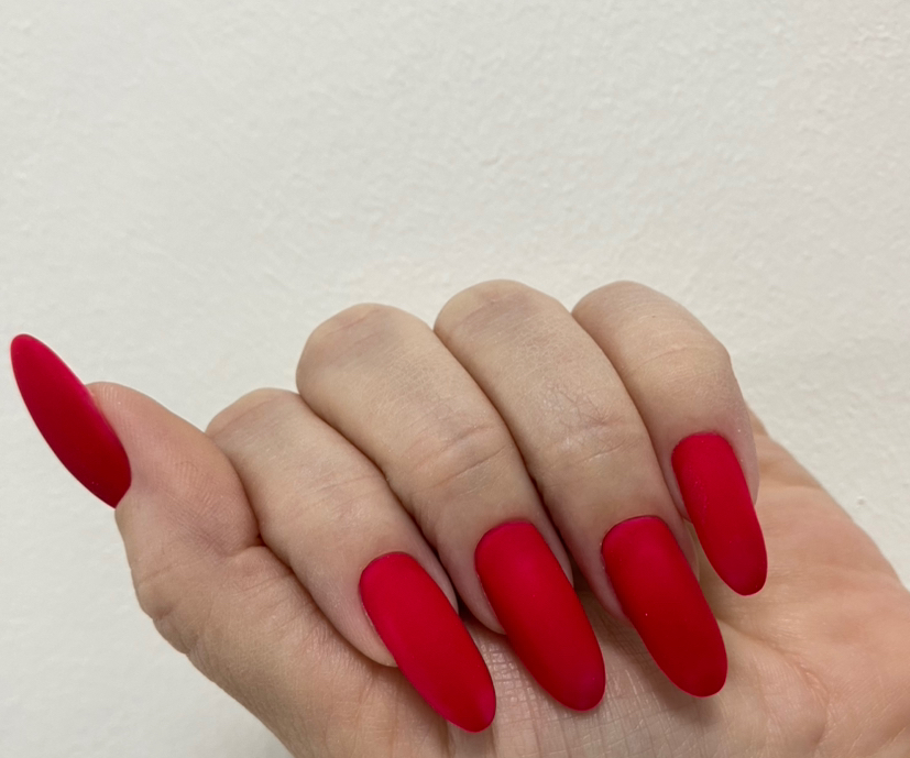 Маникюр с покрытием гель-лак