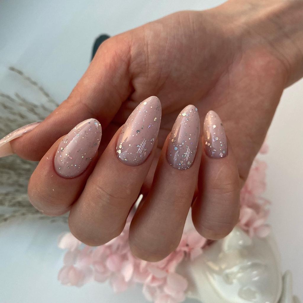 Маникюр с укреплением