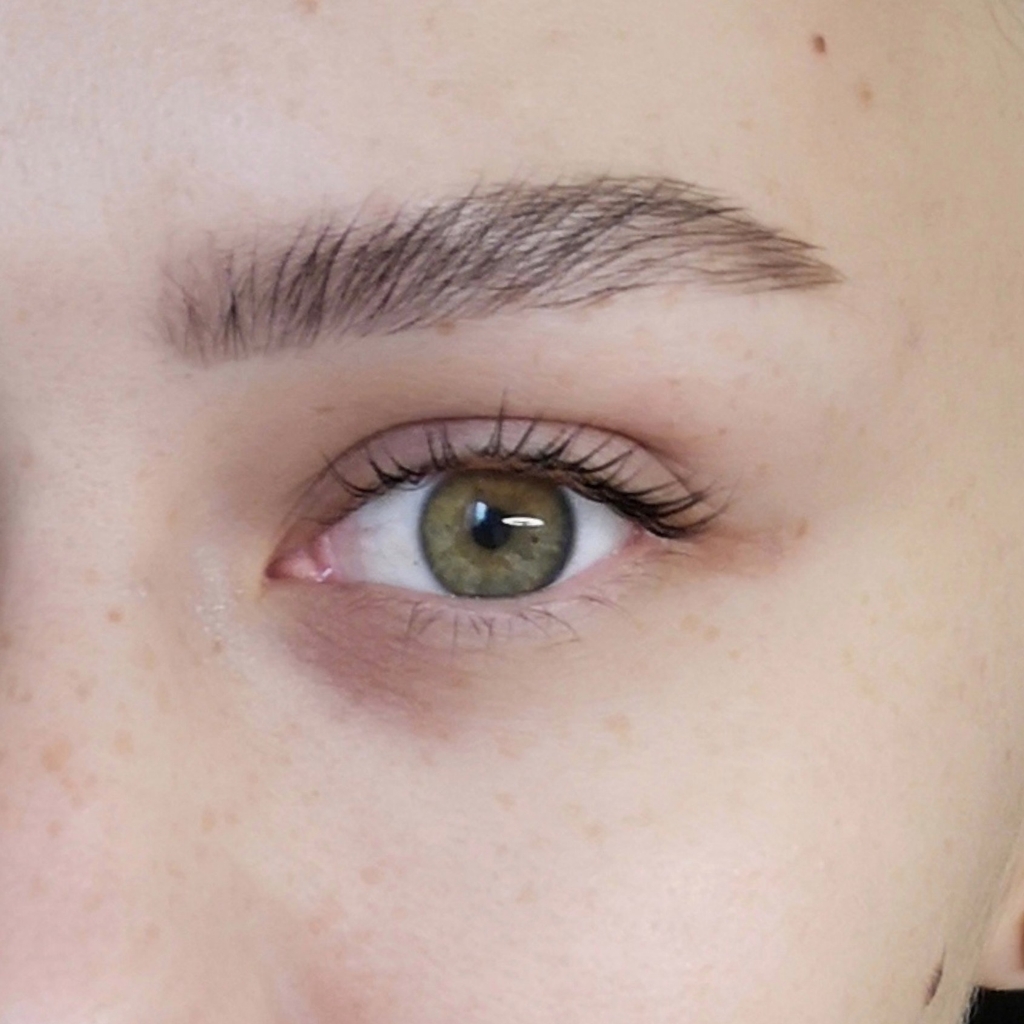 Долговременая укладка Бровей (входит оформление и окрашивание)